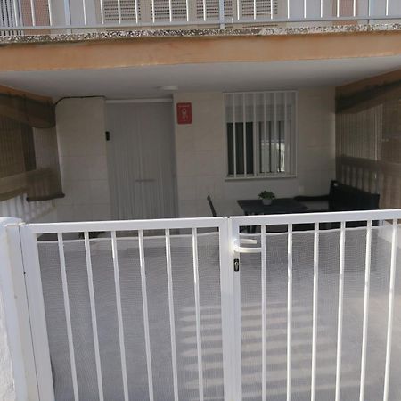 A 50 Metros Del Mar Apartment Oliva Bagian luar foto