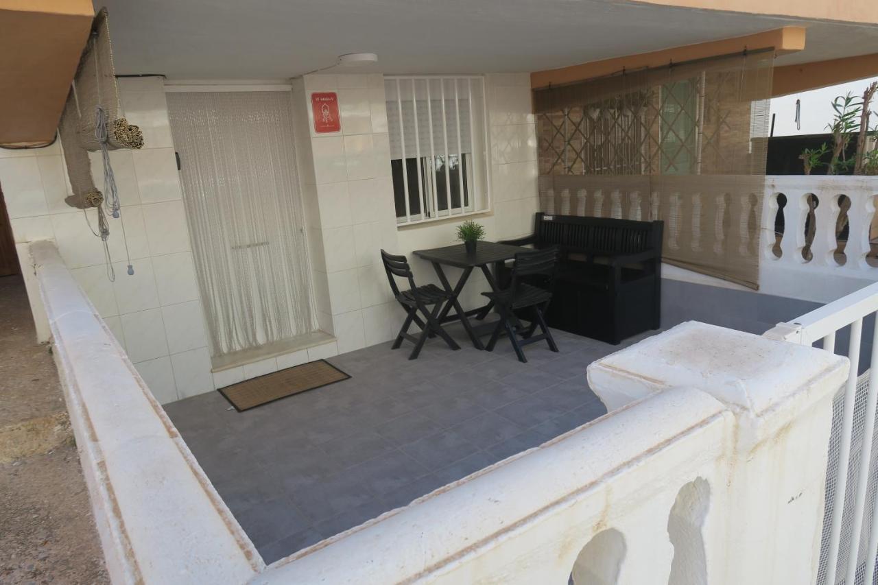 A 50 Metros Del Mar Apartment Oliva Bagian luar foto