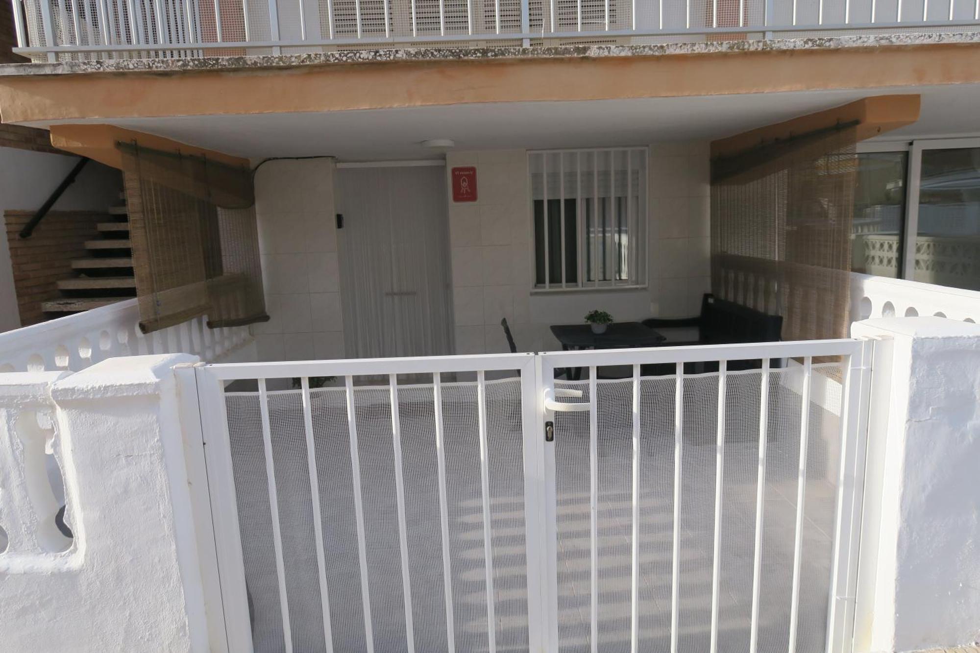 A 50 Metros Del Mar Apartment Oliva Bagian luar foto