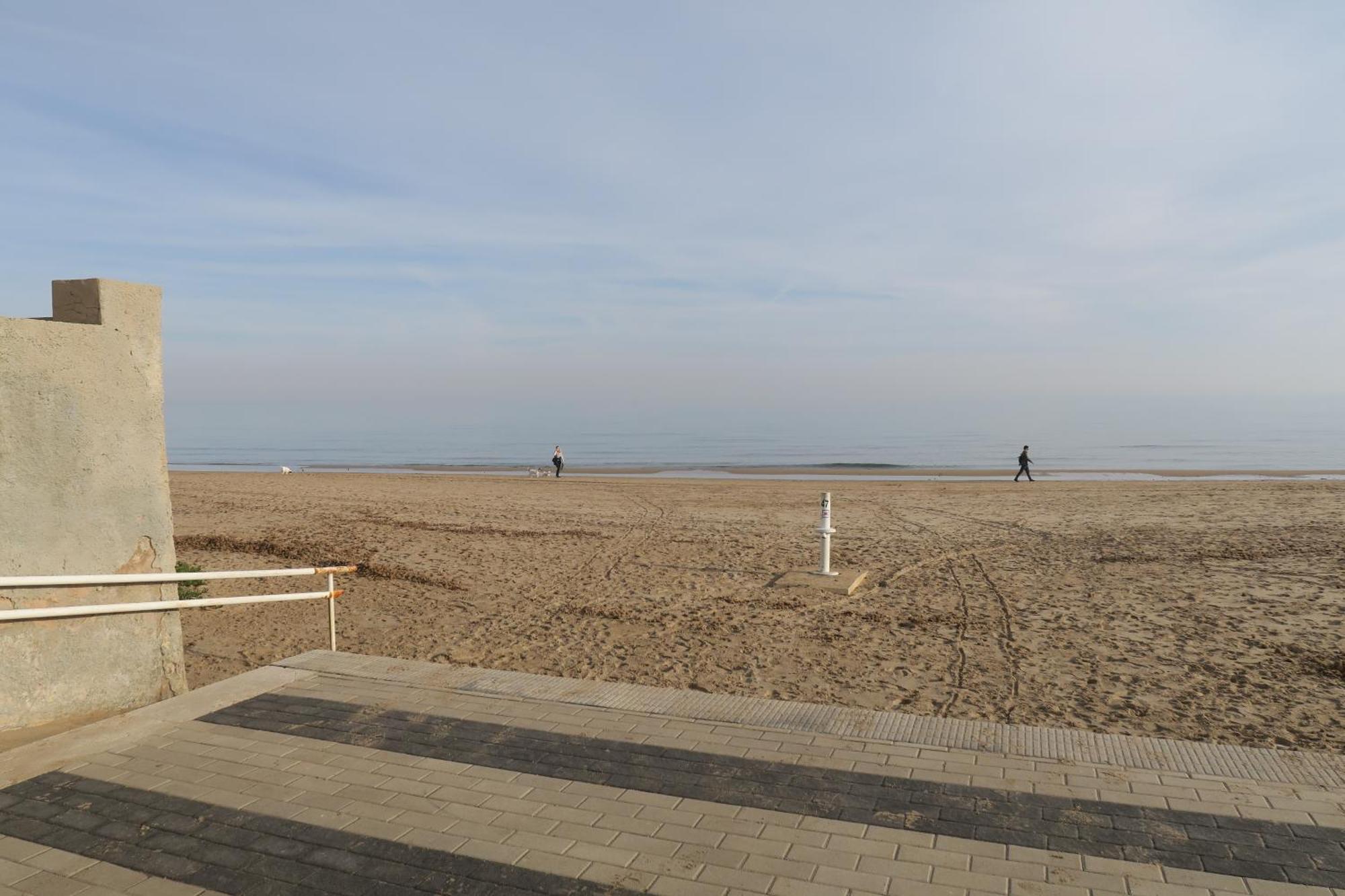 A 50 Metros Del Mar Apartment Oliva Bagian luar foto