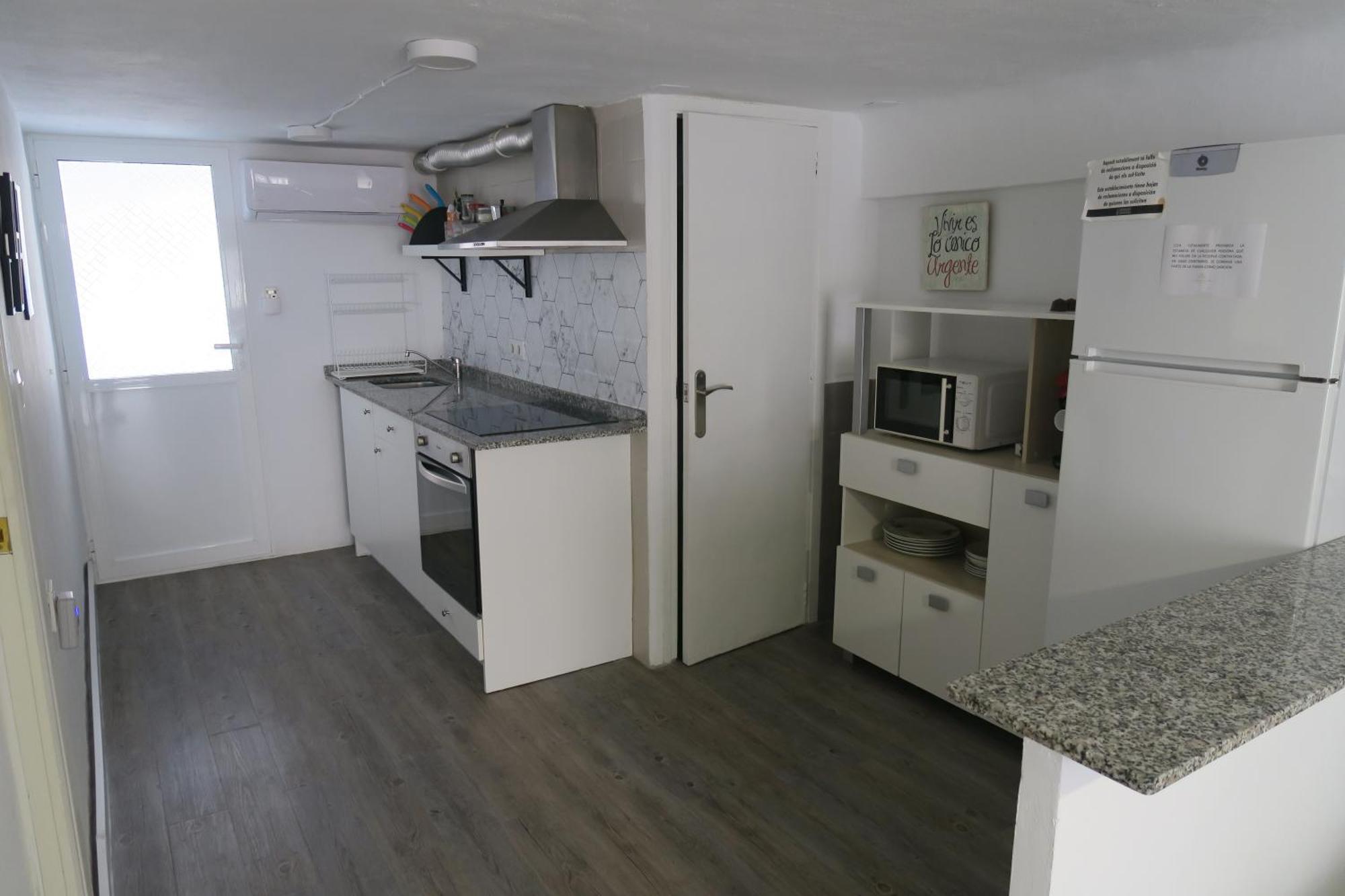 A 50 Metros Del Mar Apartment Oliva Bagian luar foto